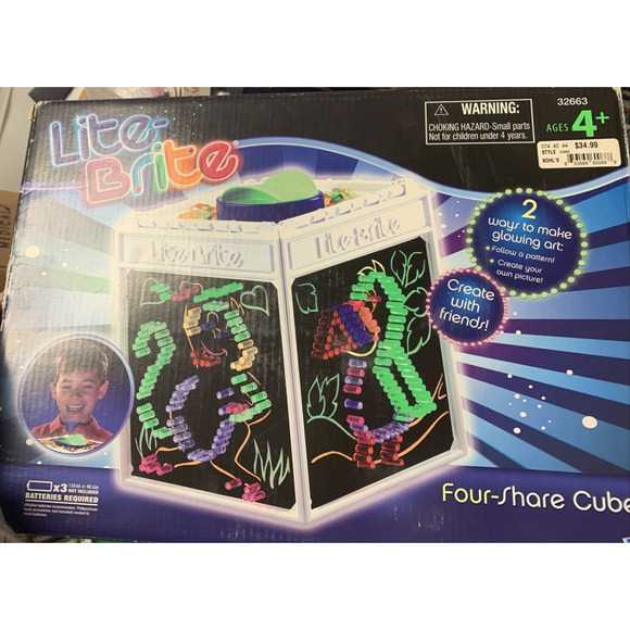 Lite Brite Four Share Cube Some Pattern Sheets Working Battery Operated Pegs EUC - Picture 12 of 13